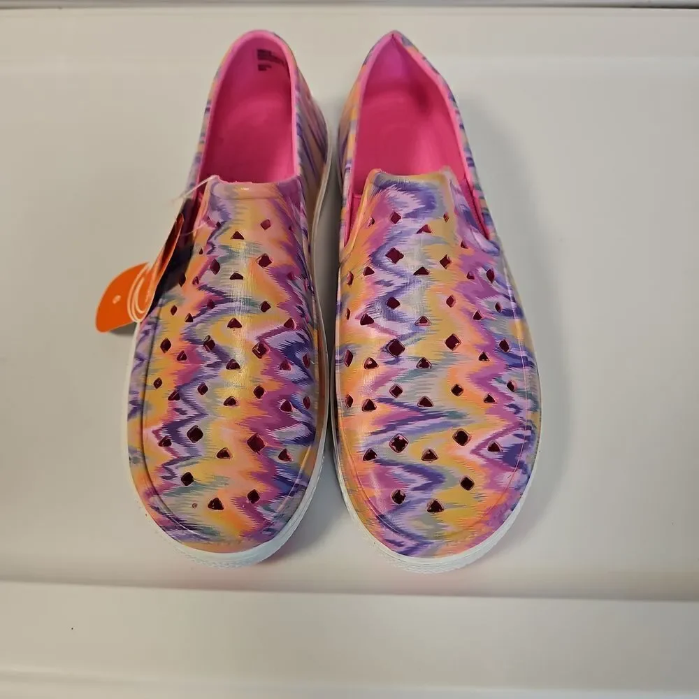 🌹Wonder Nation Color Summer slipon sz 6 New With tag